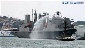 海軍106年敦睦遠航訓練支隊停泊基隆港口開放參觀，參與的磐石軍艦首次停靠基隆港。（記者邱榮吉/攝影）