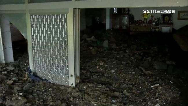 豪雨爆灌鎮樂社區！土石竟堆1樓高