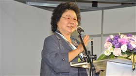 讓全球看見高雄　陳菊續任交通聯盟主席2017生態交通全球盛典在高雄市舉行，市長陳菊（圖）3日簽署續任2018年ICLEI（地方政府永續發展理事會）生態交通聯盟主席，希望讓全球看見高雄在生態交通的決心，帶領高雄與聯盟攜手走向世界。（高市府提供）中央社記者王淑芬傳真　106年10月3日