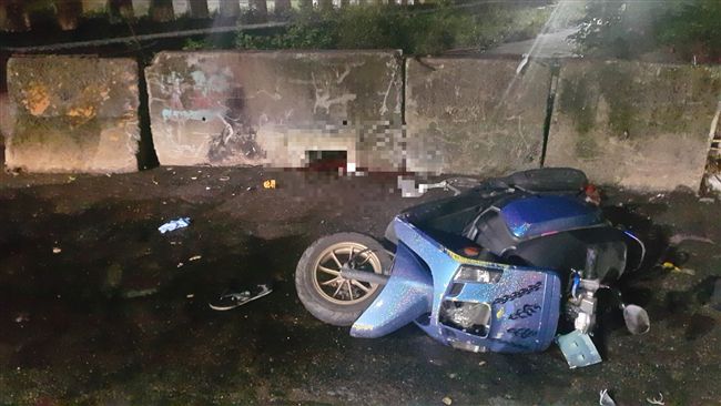 疑酒駕釀禍　女騎士自撞護欄爆頭慘死