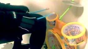 兒童,打鼓,爵士鼓,音樂,演奏,麵包超人
（圖／翻攝自臉書）