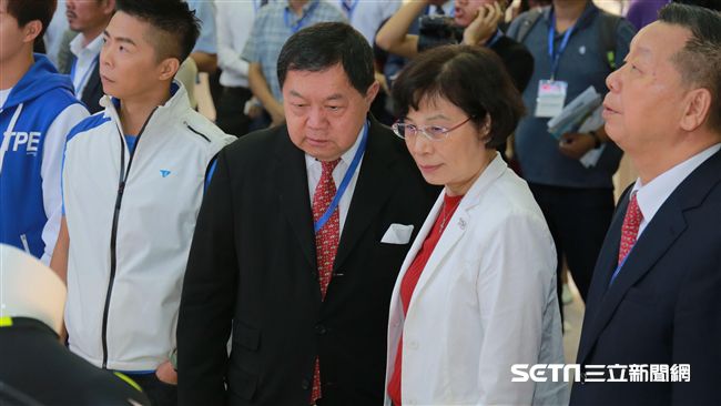 強勢搶灘紡織展　徐旭東：力攻智慧衣