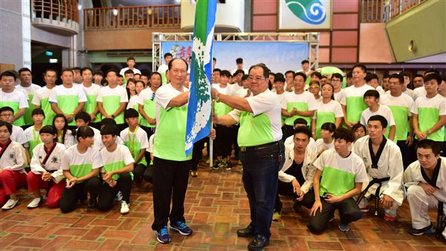 「夢想起飛」　宜蘭隊出席全運會授旗