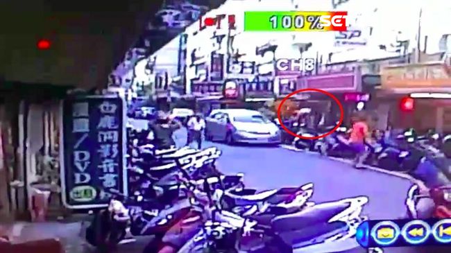開車衝撞胞弟夫妻　狠兄殺人未遂起訴