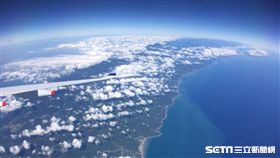 航空,飛機,台灣海岸。（圖／記者簡佑庭攝）