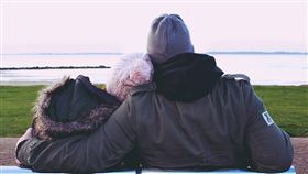 父女、爸爸、父親／pixabay