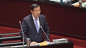 審計長林慶隆：首艘獵雷艦恐難準時交艦審計部審計長林慶隆（圖）17日在立法院答詢表示，由慶富造成承造的6艘海軍新型獵雷艦，目前全案進度落後1.26%，在義大利建造的第一艘艦，預定109年10月交艦，但資料顯示恐會有延後交艦的情況。中央社記者王飛華攝　106年10月17日