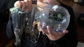 女童把撲滿錢幫朋友付牛奶錢／Jackie Sue Oelfke臉書