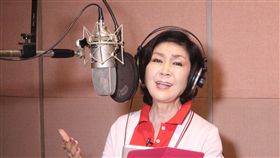 為慈善進錄音室 白嘉莉獻唱旅居印尼有最美麗主持人稱號的藝人白嘉莉和印尼慈善基金會合作，錄製慈善歌曲。中央社記者周永捷雅加達攝　106年10月17日