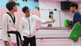 ▲原已退休轉教職的陳煥宇（中）將於全運會中復出。（圖／記者蔡宜瑾攝影）