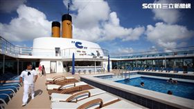 歌詩達新浪漫號,甲板,日光浴（圖／記者簡佑庭攝）