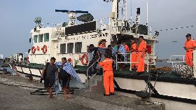 宏都拉斯籍貨輪高雄外海翻覆（2）