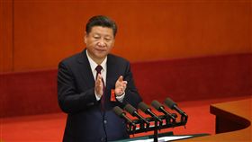 習近平新任期　政府主導經濟與國企中共19大專題中共19大18日上午開幕，預料中共總書記習近平能順利連任，成為中國大陸未來5年領導人。但外媒指出，北京經濟政策的優先任務已轉向政府主導經濟和支持國有企業。中央社記者吳家昇北京攝　106年10月18日