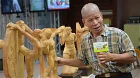 ▲全運會特邀雕塑家黃增添利用漂流木為材料做出最吸睛之大獎。（圖／全運會提供）