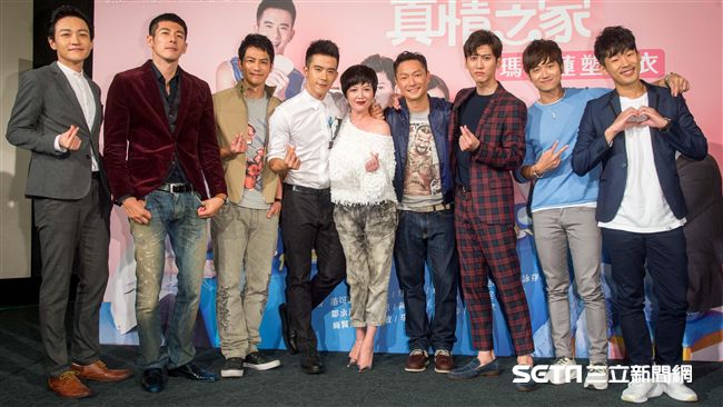 胸部壓在胸膛上！苗可麗驚爆被強抱