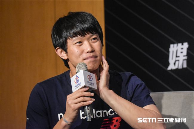 旅日投手陳冠宇返台記者會 圖／記者林敬旻攝