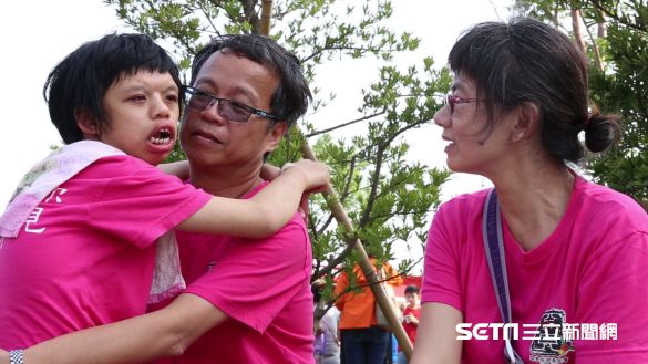 罕病孩雙親漸老　照顧資源缺乏民團憂