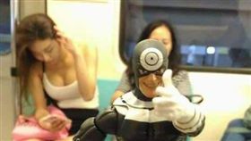 小彬彬,爆乳妹,賴羿君,溫兆宇,正妹,前妻,捷運
（圖／翻攝自爆料公社）