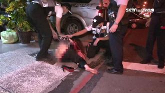 脫褲露臀倒臥路邊　醉女昏迷疑遭丟包