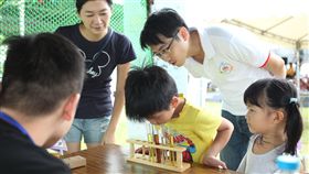 （業配）2017葡萄王生技家庭日 攜手同仁邁入下半世紀
深耕桃園在地 全面啟動鄰里健康正能量（圖／葡萄王生技提供）