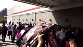 台中好市多再現厚奶茶搶購人潮？民眾怨「我只是想買個正常東西」。（圖／翻攝臉書爆料公社）