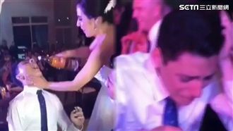 婚禮上遭新娘灌酒　賓客喝茫糗態百出