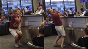 飛機,誤點,候機室,旅客,唱歌,跳舞,紐奧良,機場　圖／翻攝自臉書