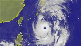 強颱蘭恩　圖／翻攝自鄭明典臉書