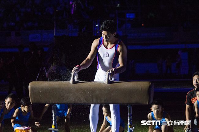 ▲106年全國運動會開幕典禮，體操國手唐嘉鴻。（圖／記者蔡宜瑾攝影）