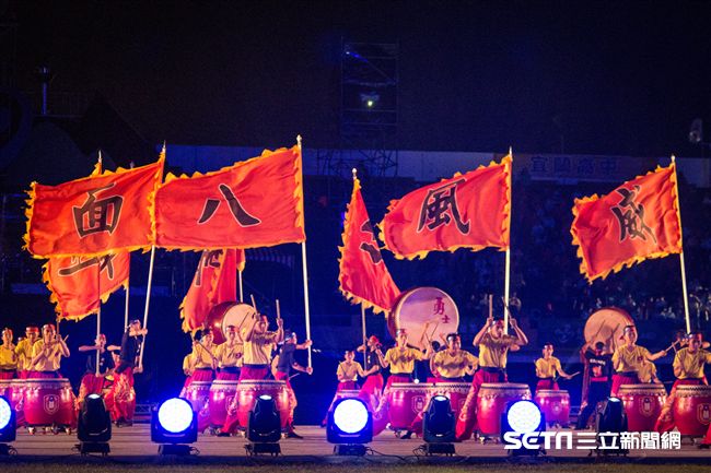 ▲106年全國運動會開幕典禮，陸軍專校戰鼓隊表演。（圖／記者蔡宜瑾攝影）