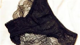 女性蕾絲內褲
http://image.baidu.com/search/detail?ct=503316480&z=0&ipn=d&word=%E9%BB%91%E8%89%B2%E5%85%A7%E8%A4%B2&step_word=&pn=45&spn=0&di=91870682750&pi=&rn=1&tn=baiduimagedetail&is=&istype=2&ie=utf-8&oe=utf-8&in=&cl=2&lm=-1&st=-1&cs=2498286208%2C2521864401&os=2760361807%2C2906482274&simid=3413442624%2C197165486&adpicid=0&ln=1949&fr=&fmq=1452557453024_R&ic=0&s=undefined&se=&sme=&tab=0&width=&height=&face=undefined&ist=&jit=&cg=&bdtype=0&objurl=http%3A%2F%2Fs8.mogucdn.com%2Fb7%2Fpic%2F141010%2F121b4a_ieydqmjyg44ggztdmmytambqmeyde_640x960.jpg_468x468.jpg&fromurl=ippr_z2C%24qAzdH3FAzdH3Ffi5r_z%26e3B45273tj_z%26e3Bv54AzdH3F1jpwtsAzdH3F8m5vkbw&gsm=0