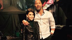 昆凌 巨石強森
https://www.instagram.com/p/Baga7PrgnJn/?taken-by=hannahqfans