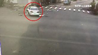 轎車撞重機　騎士竟離奇噴飛失蹤了！