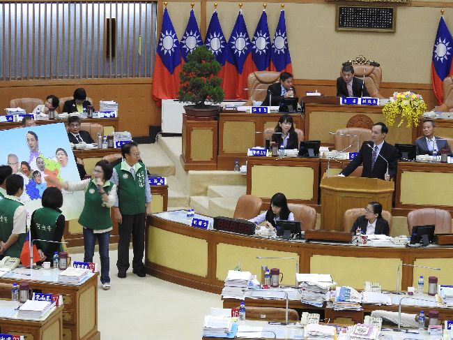 超混！新北市3議員半年質詢「0次」