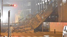 16:9
蘭恩登日轉中颱　稍晚出海目前已造成兩人喪生的颱風蘭恩23日登陸日本後轉弱變為中颱，預計稍晚就會出海。（共同社提供）中央社　106年10月23日