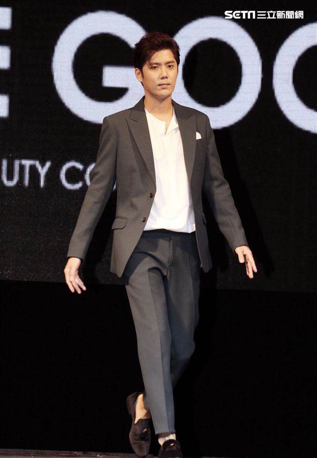 韓星SS301金奎鐘為「韓魅力」活動來台站台。（記者邱榮吉/攝影）