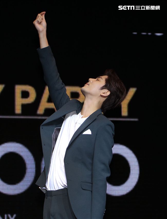 韓星SS301金奎鐘為「韓魅力」活動來台站台。（記者邱榮吉/攝影）