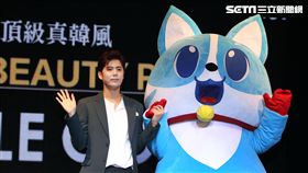 韓星SS301金奎鐘為「韓魅力」活動來台站台。（記者邱榮吉/攝影）