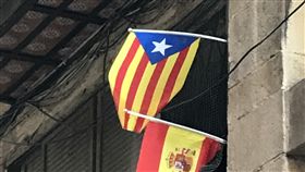 加泰隆尼亞脫西陷僵局  如颱風眼暫平靜巴塞隆納經歷自決公投和罷工抗議後，市區運作如常，看似平靜，但與西班牙中央政府對峙難解，誰也不知道未來幾天情勢會如何發展。中央社記者曾依璇巴塞隆納攝  106年10月5日