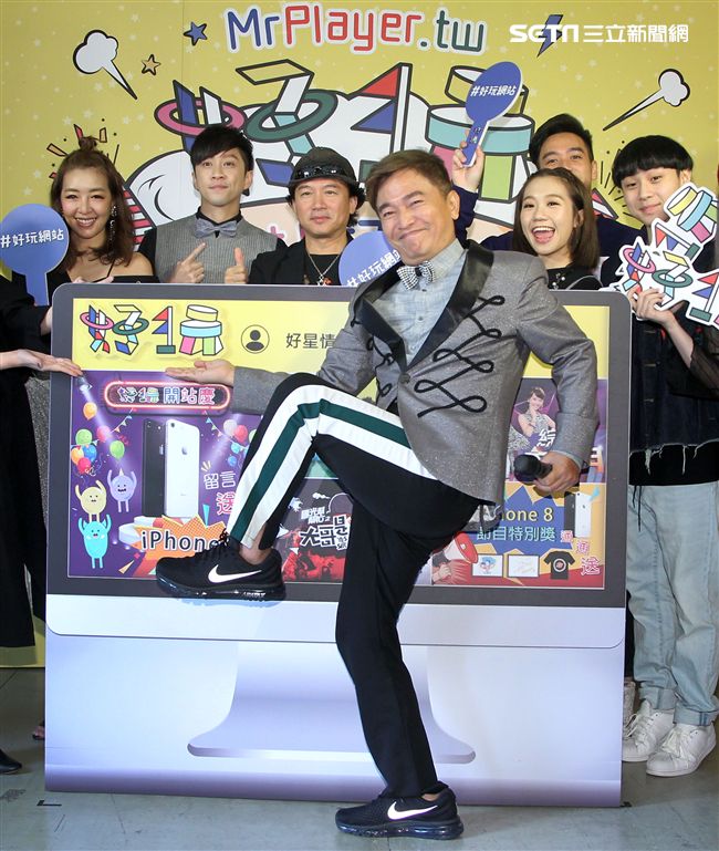 吳宗憲出席好玩網站開站掛牌儀式。（記者邱榮吉/攝影）