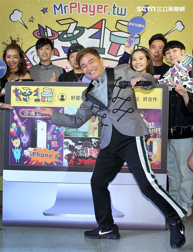 吳宗憲出席好玩網站開站掛牌儀式。（記者邱榮吉/攝影）