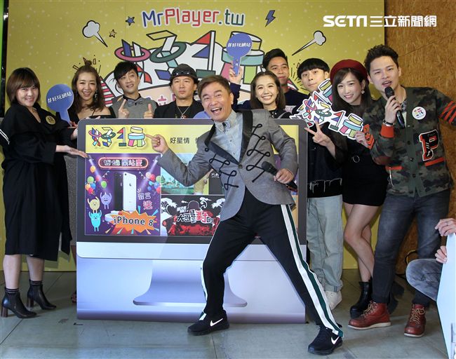 吳宗憲出席好玩網站開站掛牌儀式。（記者邱榮吉/攝影）