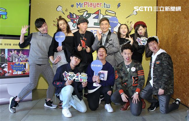 吳宗憲出席好玩網站開站掛牌儀式。（記者邱榮吉/攝影）