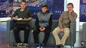 烏克蘭有一名12歲女童盧基辛（Tanya Luchishin），在11歲時產下一位女嬰，沒想到盧基辛母親竟離譜的叫她上節目公布女嬰的生父到底誰，是女童繼父？還是2位哥哥？3名「生父嫌疑人」目前正接受DNA測試（圖／翻攝自每日郵報）