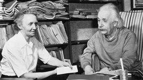 愛因斯坦,Albert Einstein(推特)