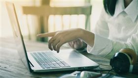 熟女,網路交友,電腦,聊天(日媒)