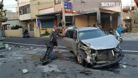 彰化,和美鎮,休旅車嚴重車禍,民宅撞破洞(圖/翻攝畫面)