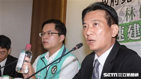 民進黨立委林俊憲主辦水貨化妝品真假難辨記者會 圖／記者林敬旻攝