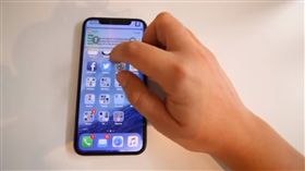 Brooke Peterson　iPhone X 翻攝影片