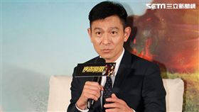 「俠盜聯盟」導演馮德倫、演員劉德華、楊祐寧，出席記者會聊拍這部電影的酸甜苦辣。（記者邱榮吉/攝影）